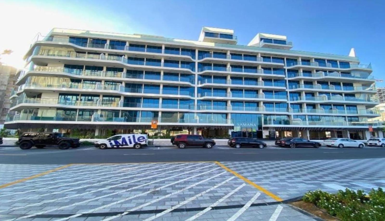 Brand New, Stylish In Arjan