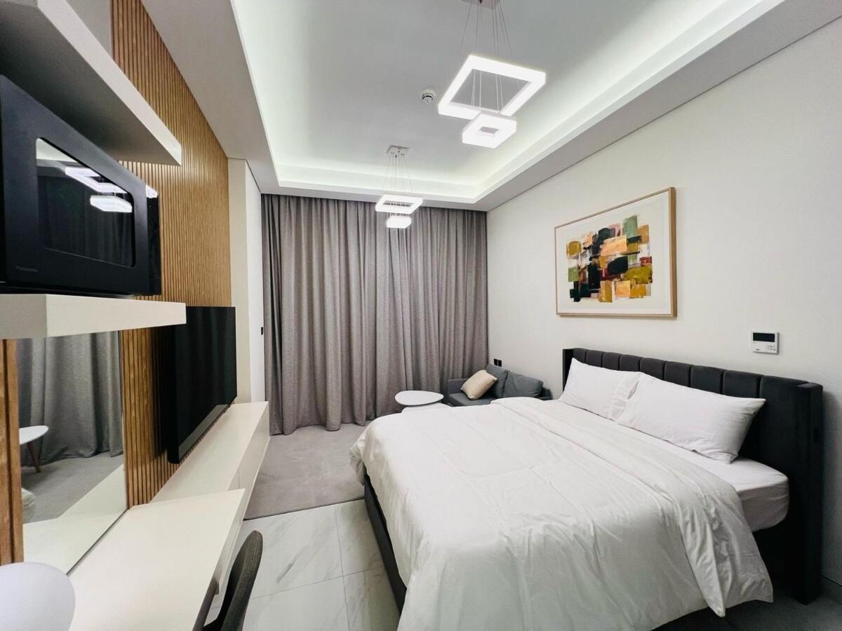 Brand New, Stylish In Arjan Apartment *